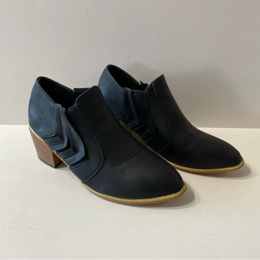 Black Faux Leather Square Heel Ankle Booties Size 5.5